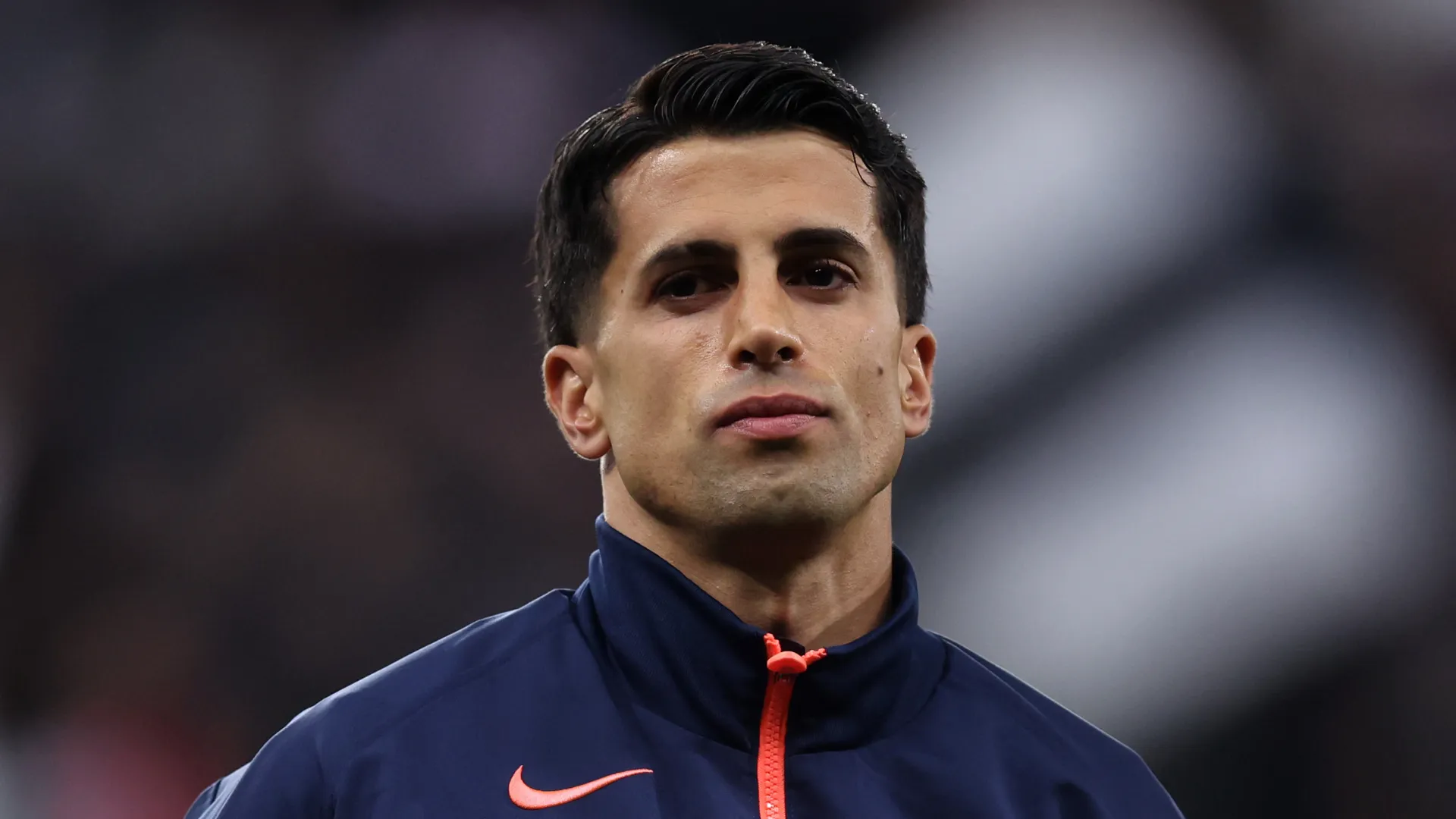 João Cancelo antes de jogo do Barcelona