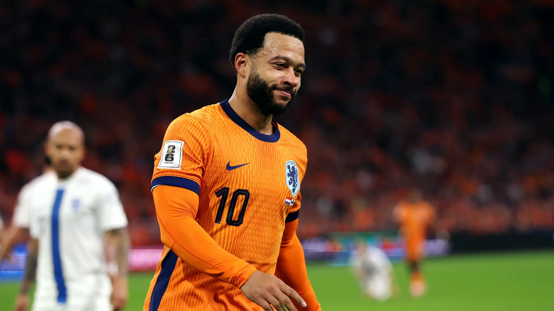 Depay durante jogo pela seleção holandesa