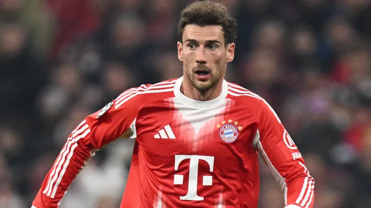 Leon Goretzka, meia do Bayern e alvo do Milan. (Photo by Stuart Franklin/Getty Images)