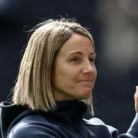 Sonia Bompastor prevê confronto dificil entre Chelsea e Arsenal na WCL