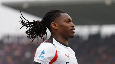 Rafael Leão entra em acordo para deixar o Milan, diz jornalista. (Photo by Francesco Scaccianoce/Getty Images)