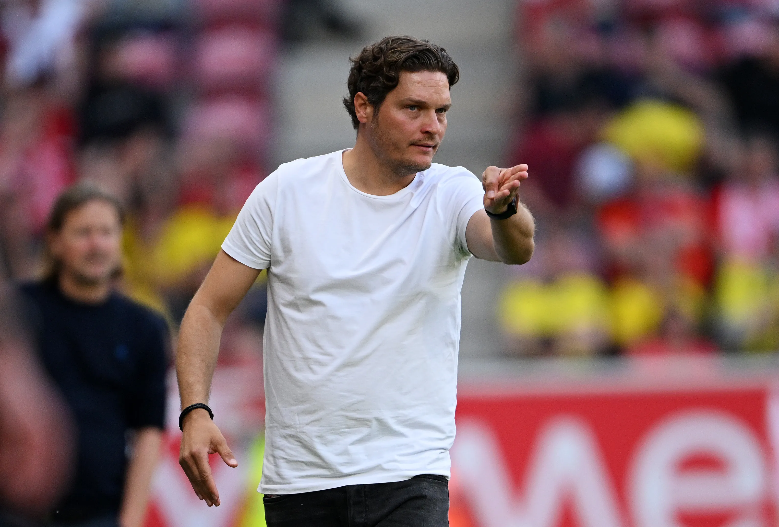 Edin Terzic é o favorito para assumir o Bilbao. (Photo by Christian Kaspar-Bartke/Getty Images)