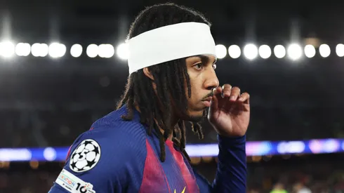 Jules Koundé, do Barcelona. (Foto: Judit Cartiel/Getty Images)
