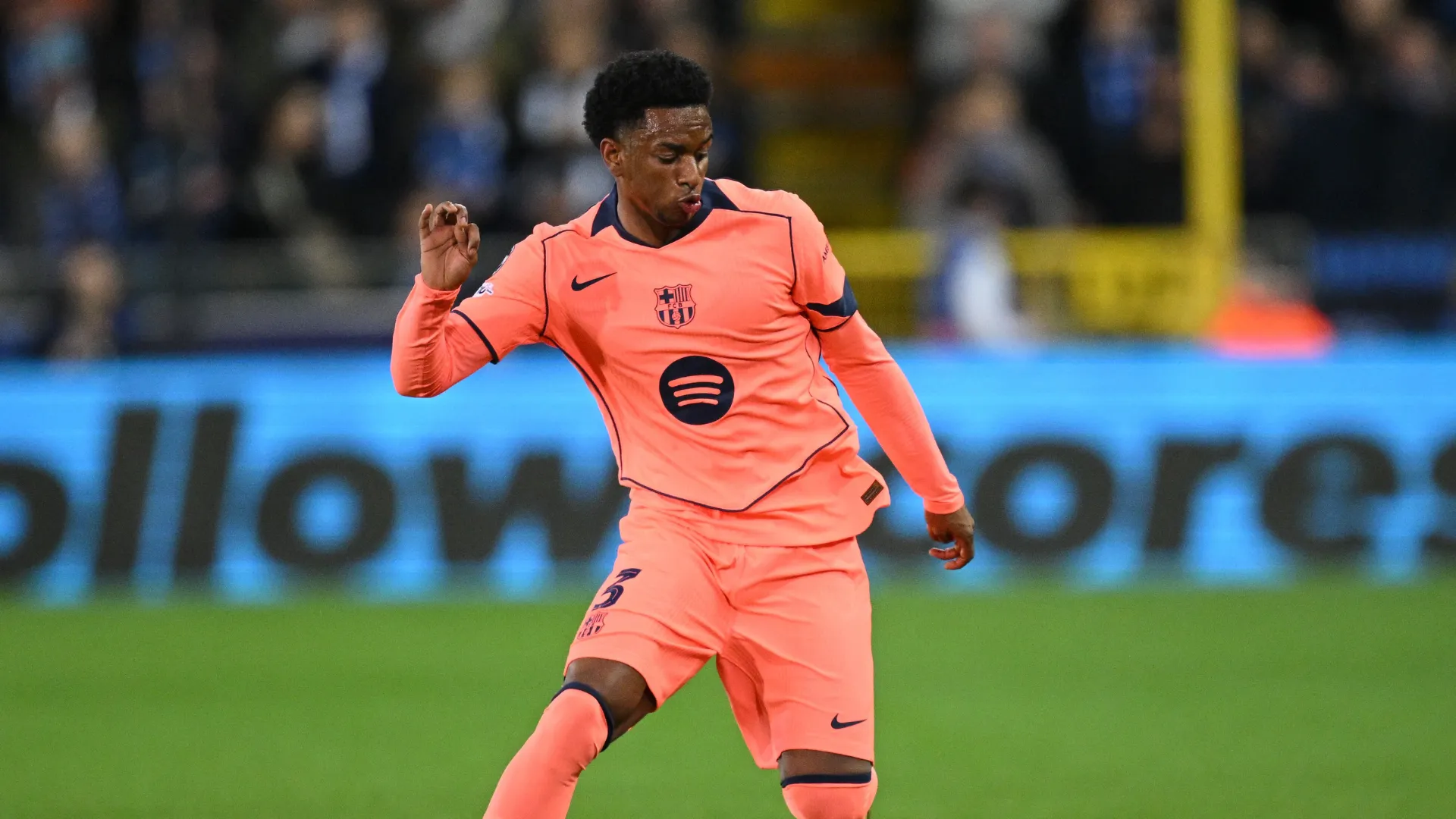 Alejandro Balde em jogo do Barcelona