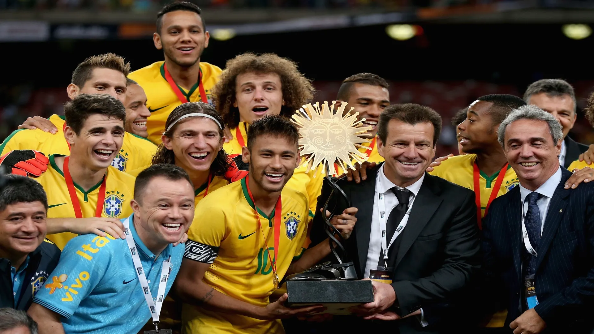 Dunga e Neymar em 2014 – Feng Li/Getty Images