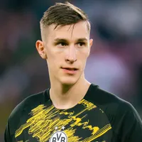Nico Schlotterbeck deve renovar com o Dortmund até 2031