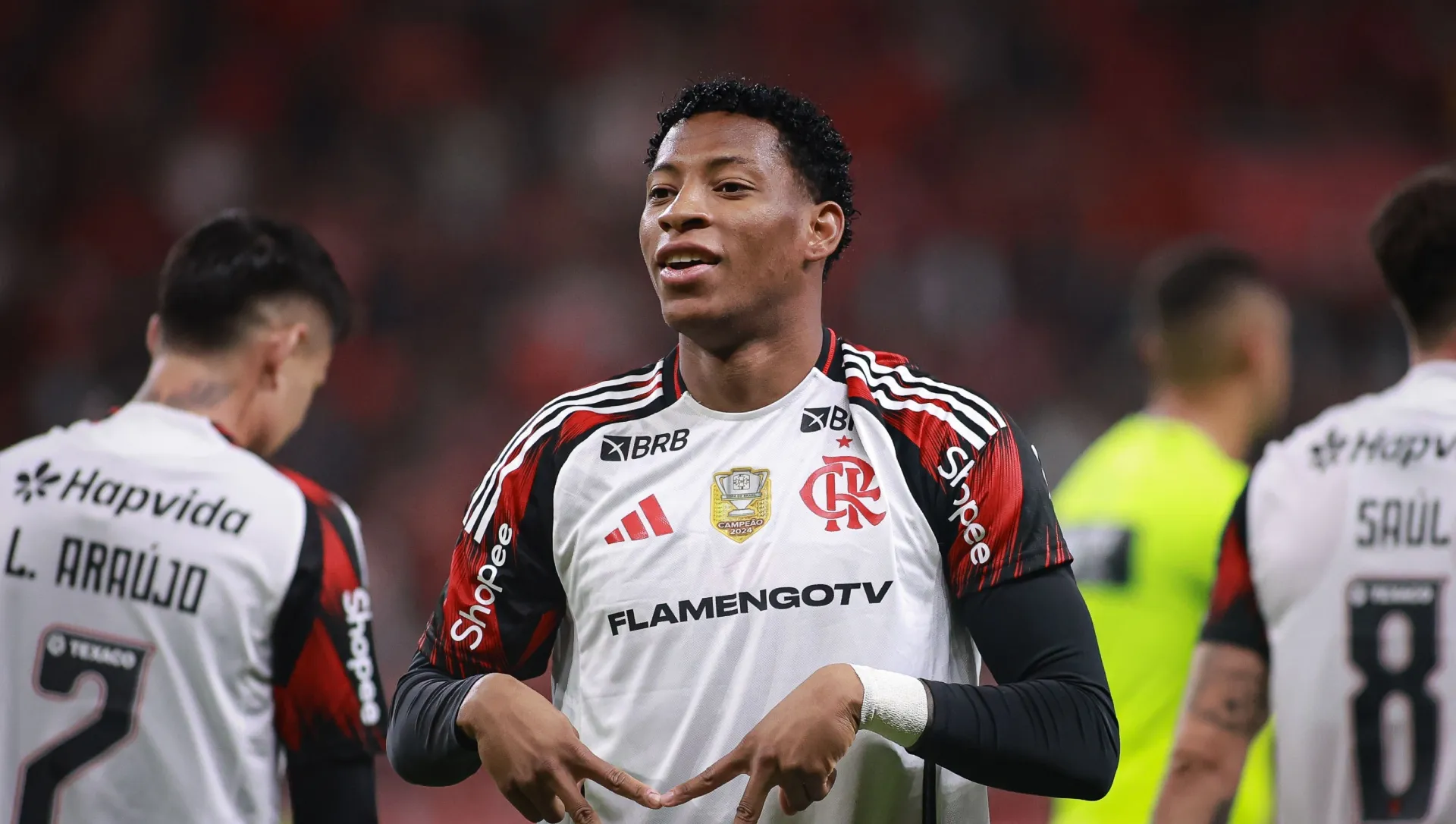 Gonzalo Plata durante jogo pelo Flamengo