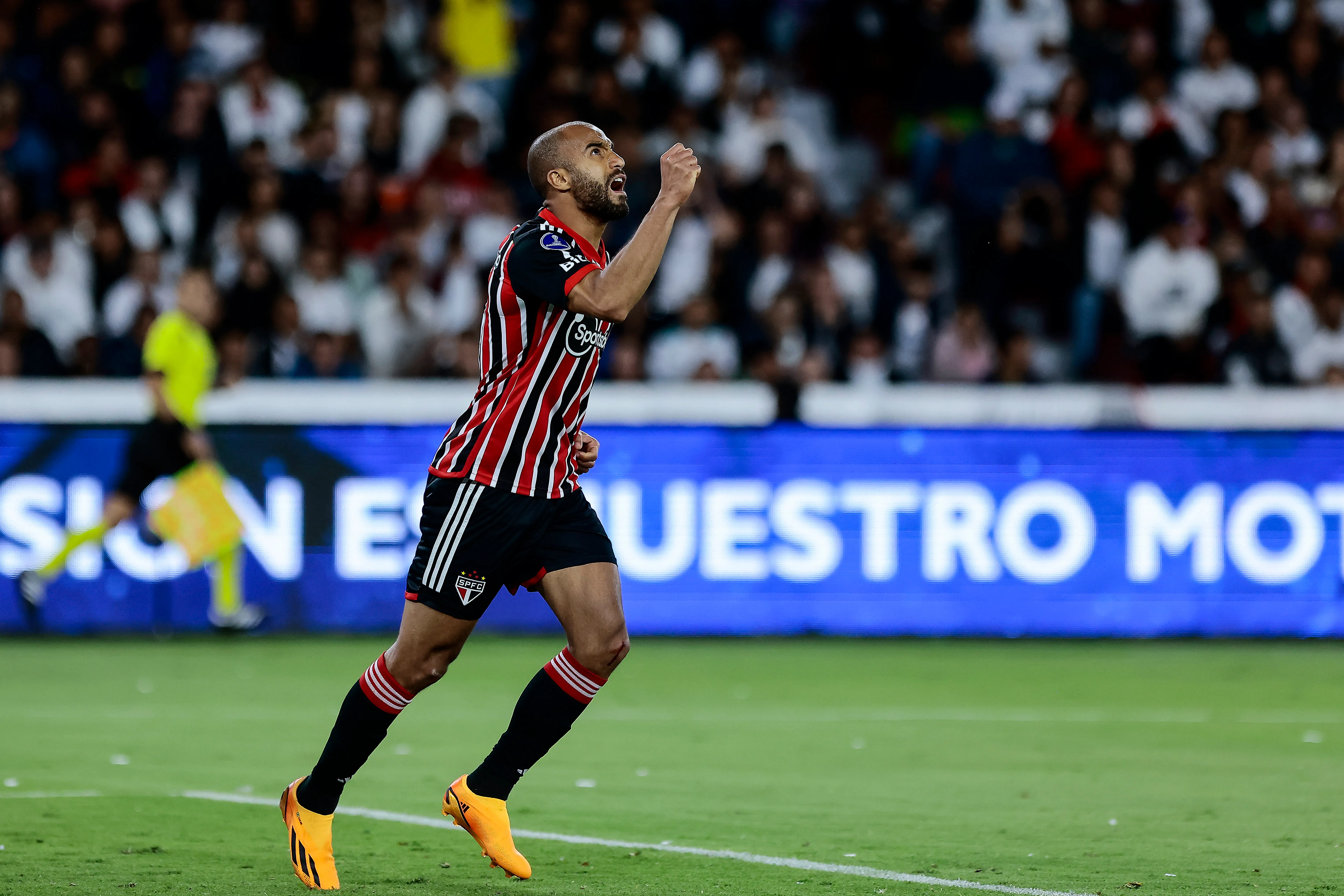 Lucas ainda pode deixar o São Paulo (Foto: Franklin Jacome/Getty Images)