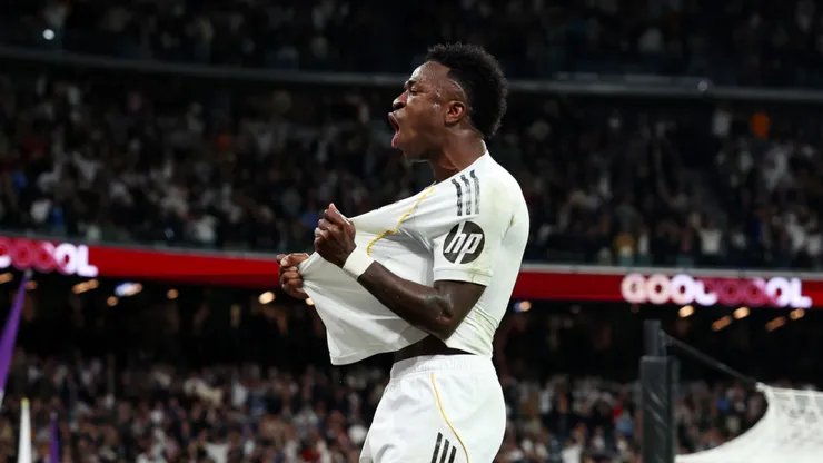 O atacante Vinicius Júnior comemora gol pelo Real Madrid (Florencia Tan Jun/Getty Images)