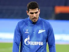 Palmeiras descarta zagueiro Roberto Fernández para fechar com Nino