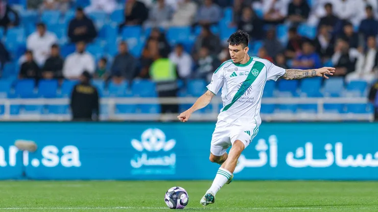 Lance de Ibañez em jogo do Al-Ahli