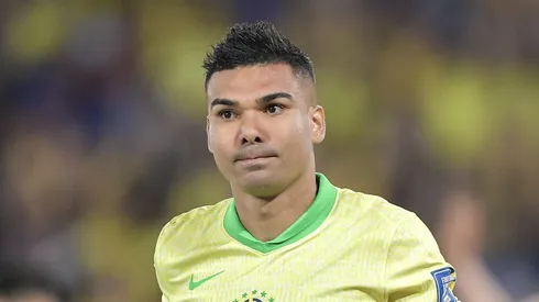 Casemiro em campo pelo Brasil – Foto: Thiago Ribeiro/AGIF