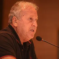 Zico iguala Neymar a Messi e CR7 e questiona profissionalismo do brasileiro