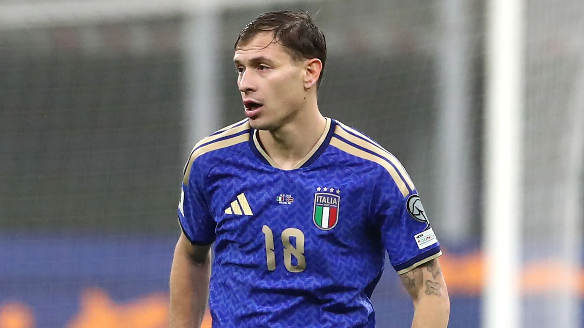 Nicolò Barella em jogo da Seleção Italiana