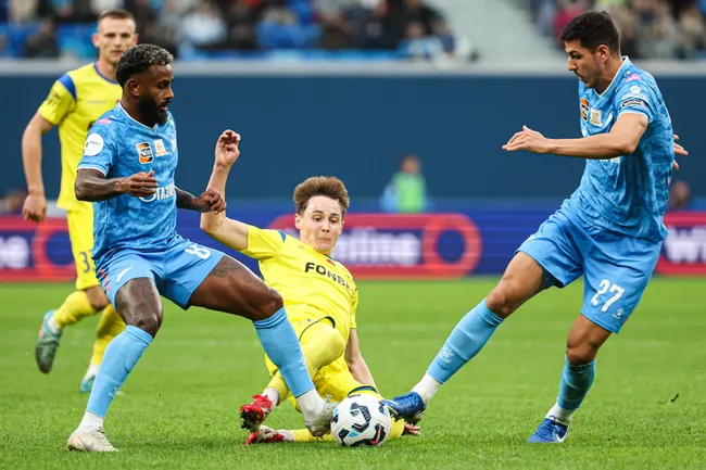 Wendel e Nino, em ação pelo Zenit. Eles foram ligados ao Palmeiras. Foto: IMAGO /&nbsp;ITAR-TASS