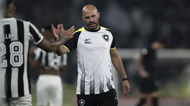 Franclim Carvalho durante passagem pelo Botafogo. (Foto: Jorge Rodrigues/AGIF)