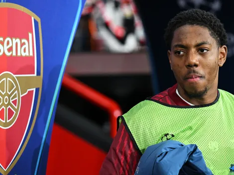 Manchester United avalia contratar Lewis-Skelly, Hall ou Brown