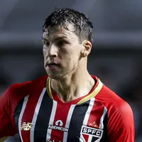 Anderlecht avança por Tapia no São Paulo