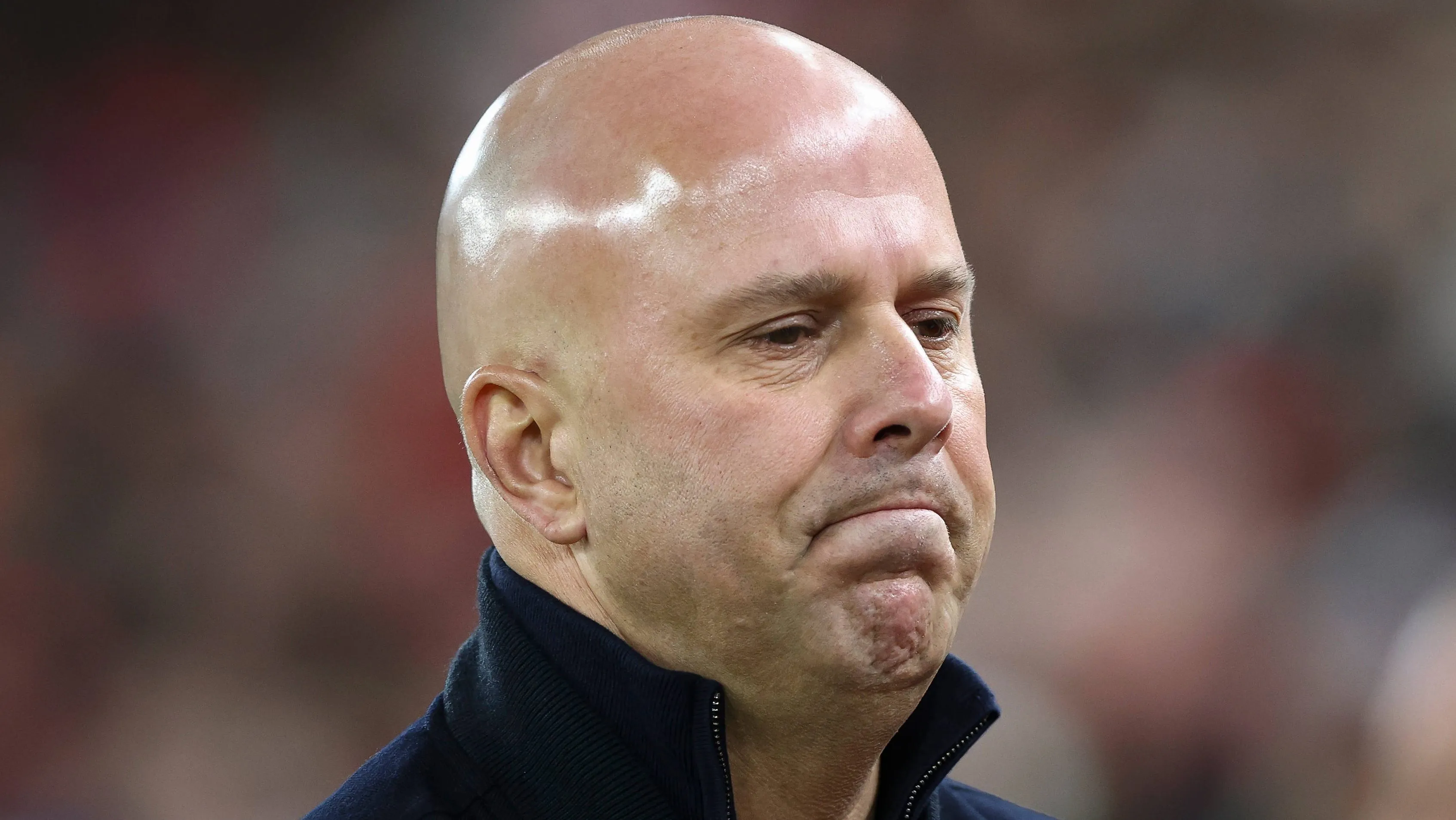 Arne Slot deve ser demitido do Liverpool no meio do ano, informa o BILD. Porém, o técnico comentou que sente apoio dos dirigentes. Foto: IMAGO / Every Second Media