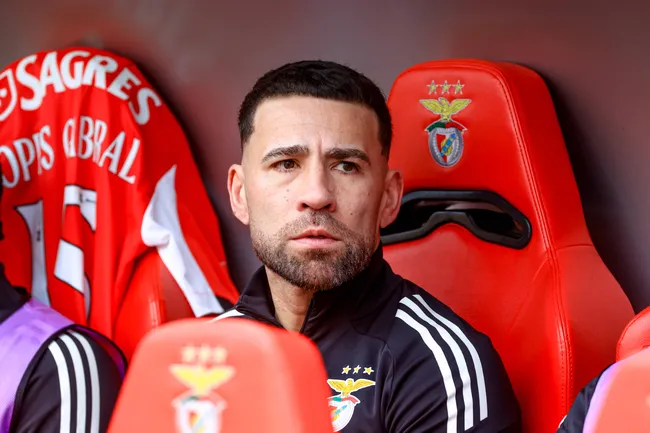 Otamendi deve deixar o Benfica em breve. Foto: IMAGO /&nbsp;Sports Press Photo