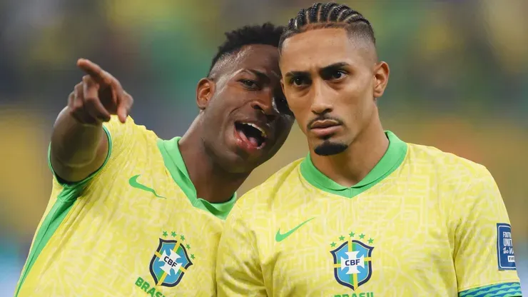 Vini Jr. e Raphinha na Seleção Brasileira (Pedro Vilela/Getty Images)