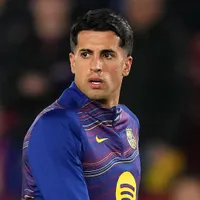 Cancelo rejeita R$ 90 milhões e planeja permanência no Barcelona de Flick