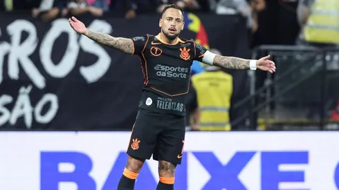Maycon foi contratado pelo Corinthians após defender o Shakhtar