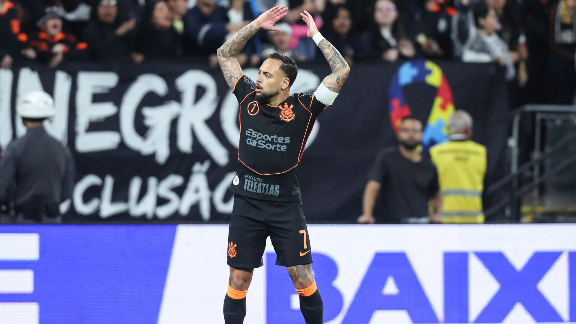 Maycon comemorando pelo Corinthians (foto: Alexandre Schneider/Getty Images)