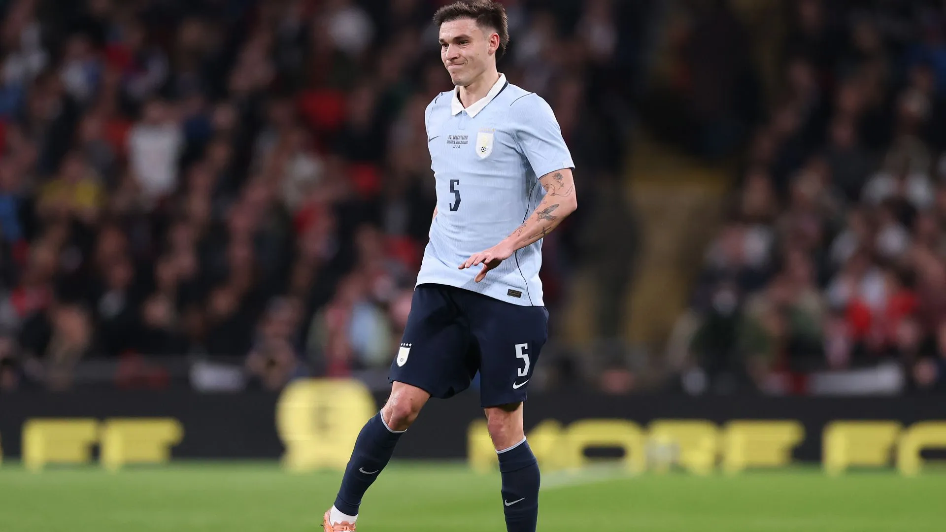 Ugarte disputou o jogo Inglaterra x Uruguai (foto: Ryan Pierse/Getty Images)