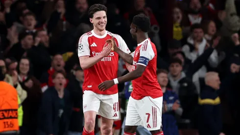 Rice e Saka deixam seleção inglesa para exames médicos no Arsenal. (Foto por Warren Little/Getty Images)