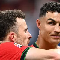 Azteca reabre com tributos a Ronaldo, Jiménez e Jota