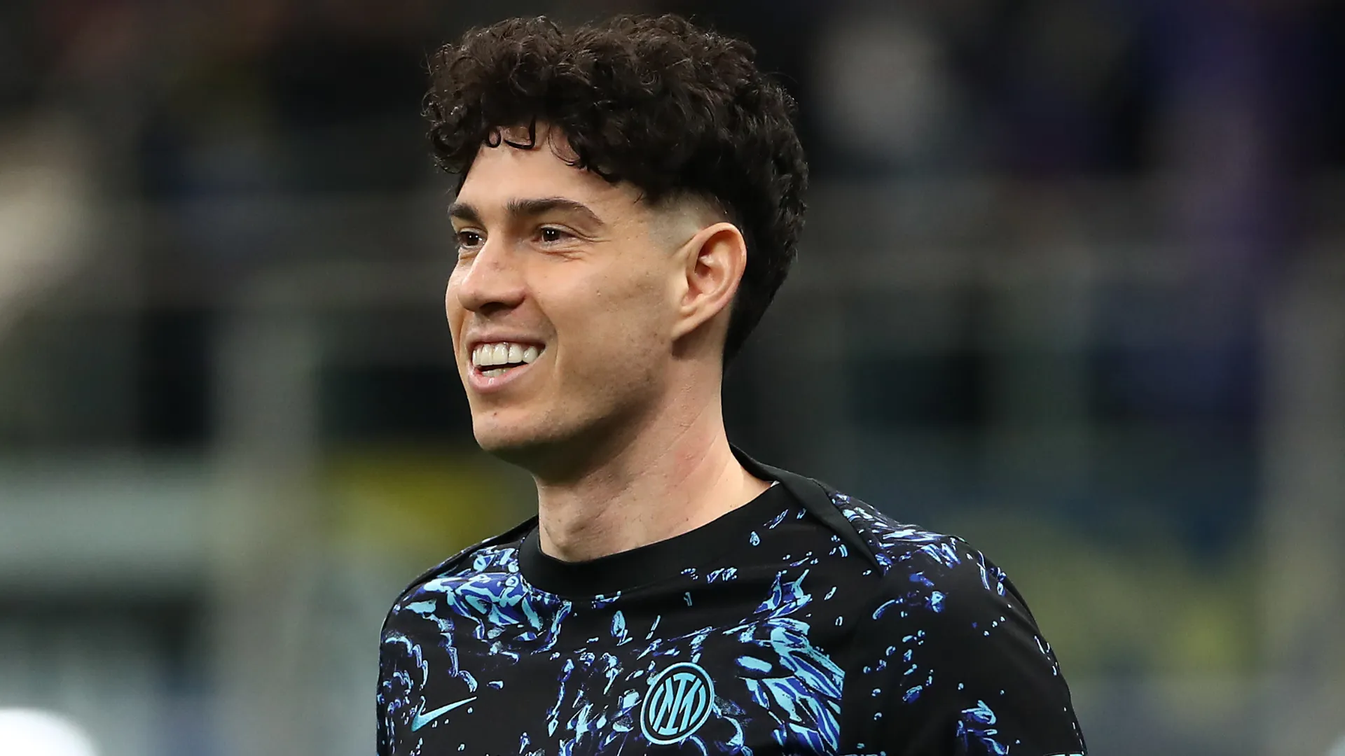 Alessandro Bastoni durante pré-jogo