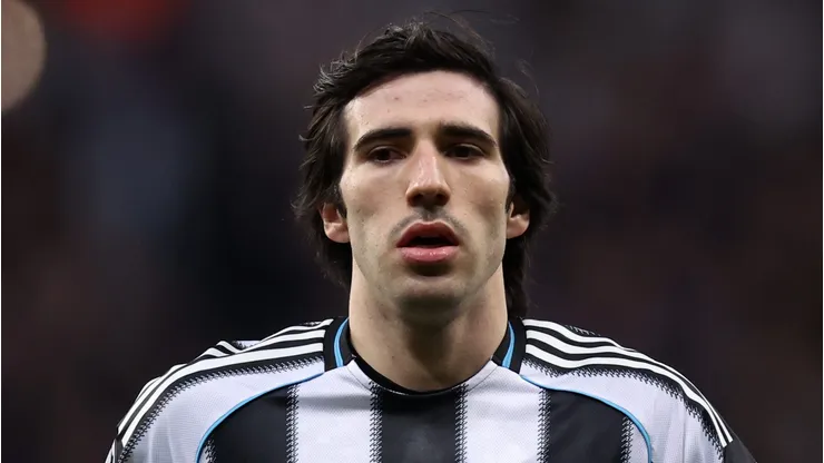 Manchester United avança em conversas para contratar Sandro Tonali. (Photo by George Wood/Getty Images)