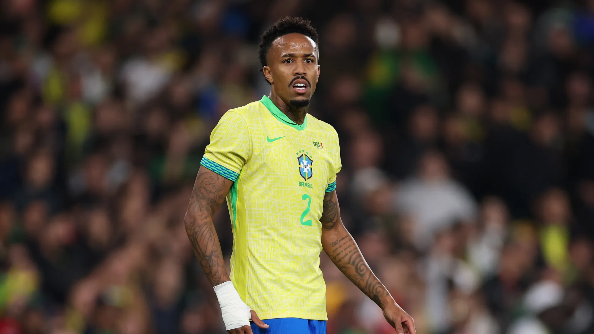 Éder Militão em jogo da Seleção Brasileira
