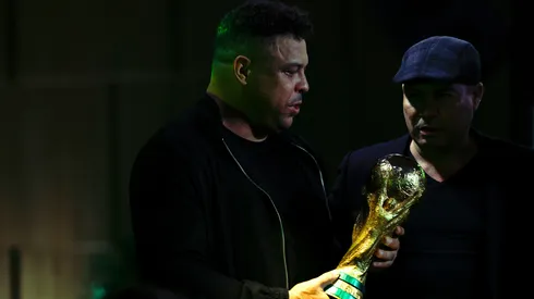 Ronaldo com a taça da Copa do Mundo. (Foto: Buda Mendes/Getty Images)