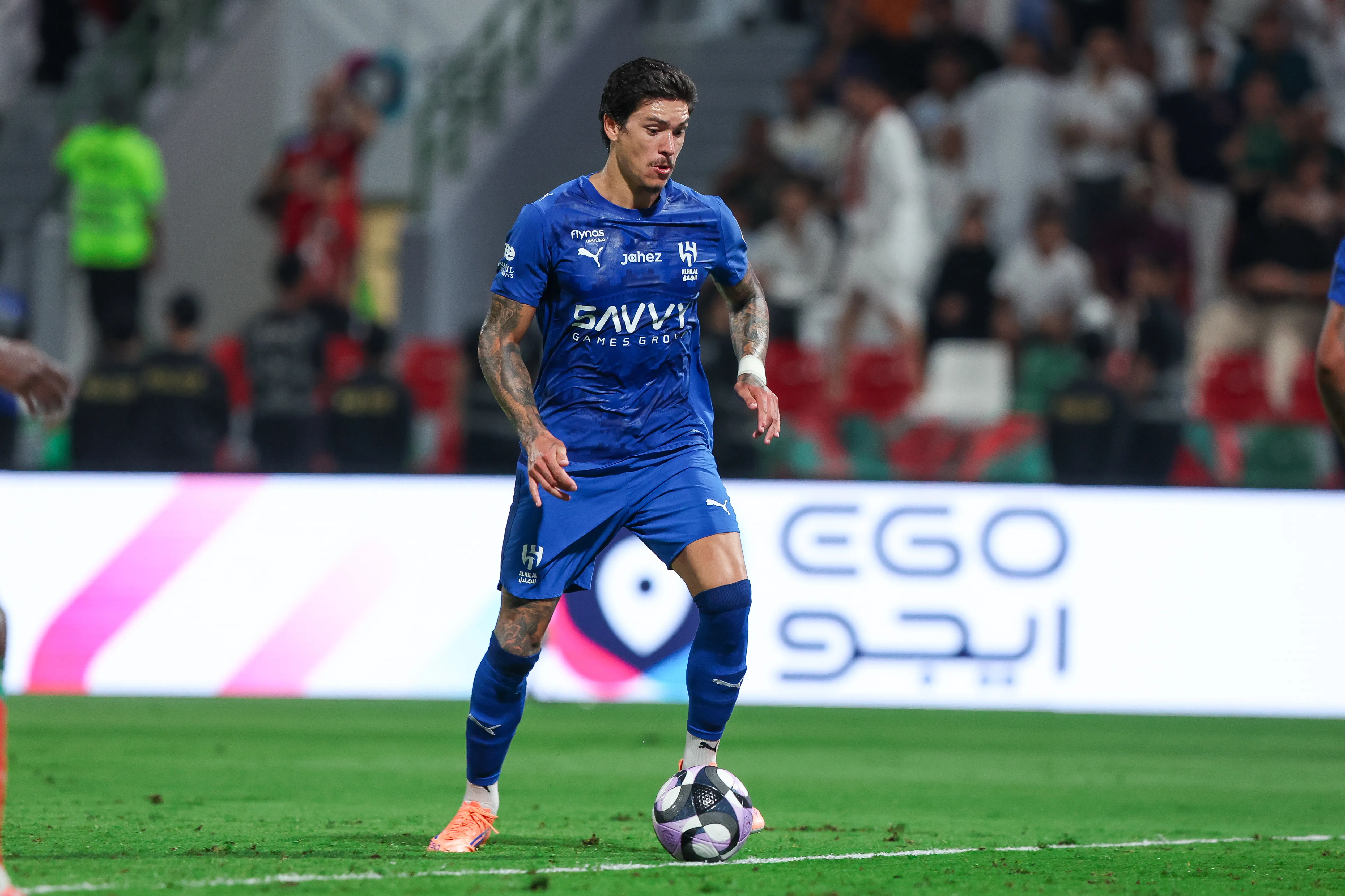 Darwin Núñez em ação pelo Al-Hilal na Arábia Saudita. (Foto: Yasser Bakhsh/Getty Images)