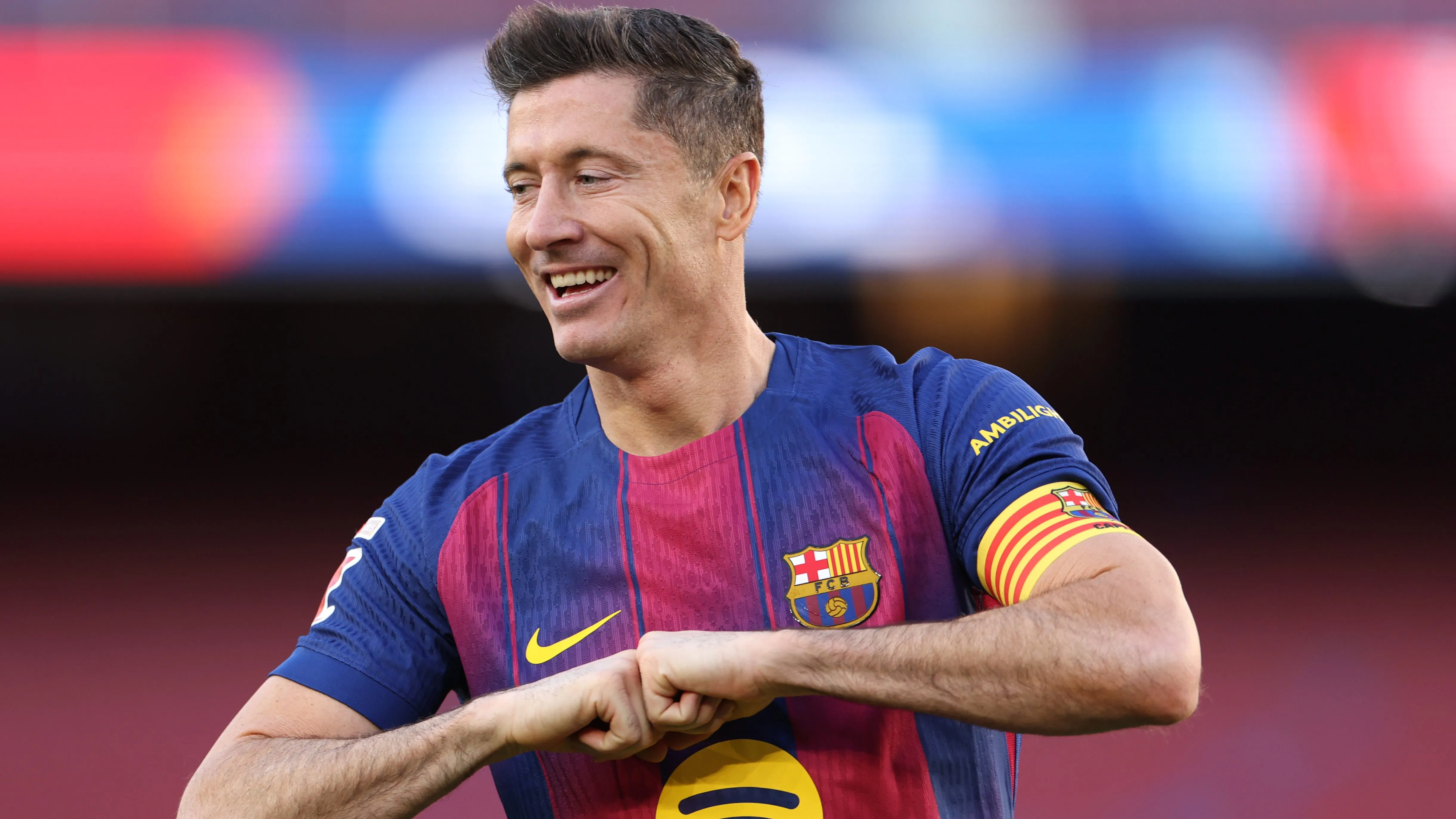 Lewandowski pode jogar no Manchester United. Foto: Judit Cartiel/Getty Images