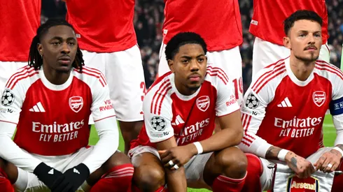 Jogadores do Arsenal durante aquecimento. (Photo by Clive Mason/Getty Images)