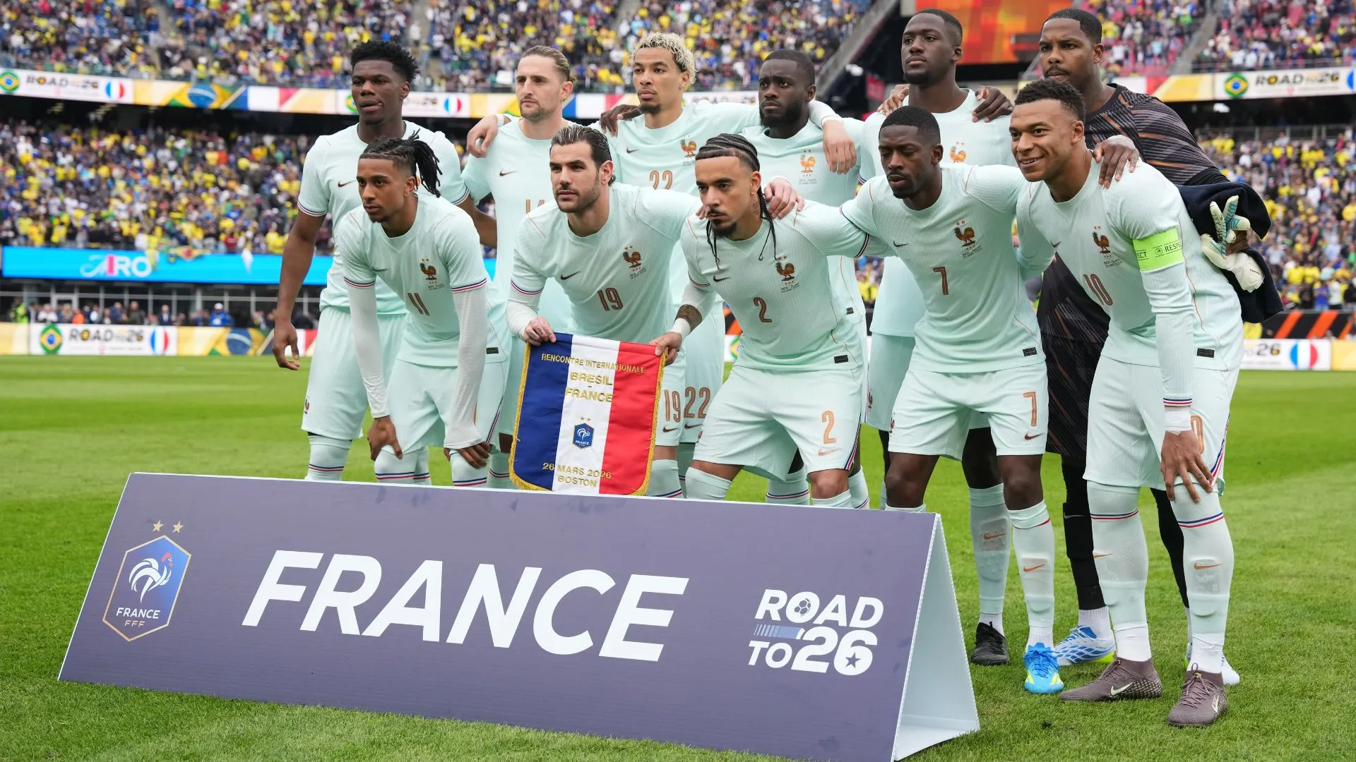 França virou líder do ranking da Fifa após derrotar o Brasil (foto: Michael Owens/Getty Images)