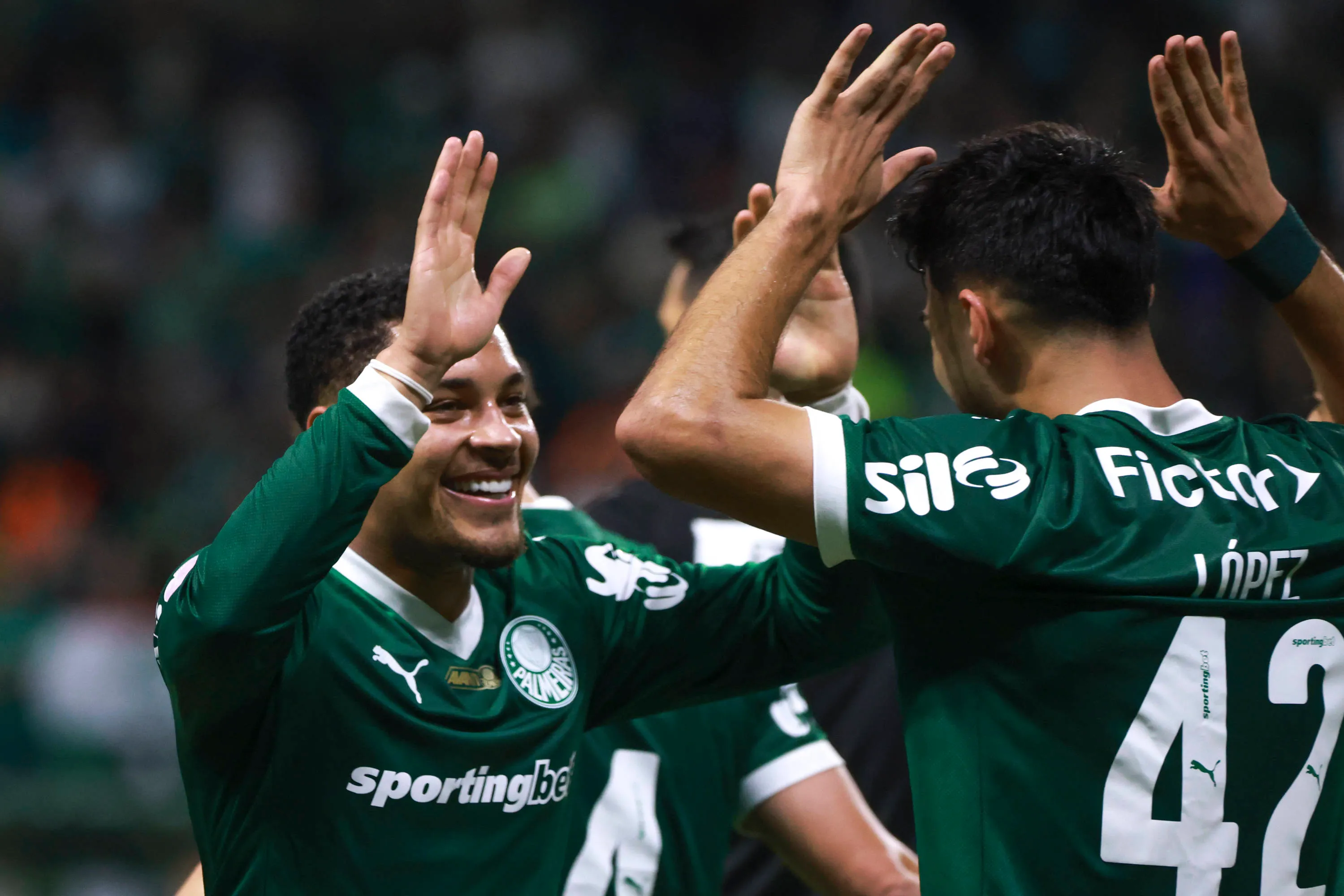 Palmeiras não quer negociar Vitor Roque e Flaco. Foto: IMAGO /&nbsp;TheNews2