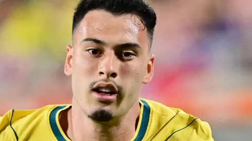 Gabriel Martinelli deseja centralidade e pode trocar o Arsenal por Atlético de Madrid ou Borussia Dortmund. (Foto: Julio Aguilar/Getty Images)