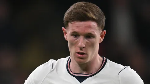 Elliot Anderson pela Inglaterra. (Photo by Mike Hewitt/Getty Images)