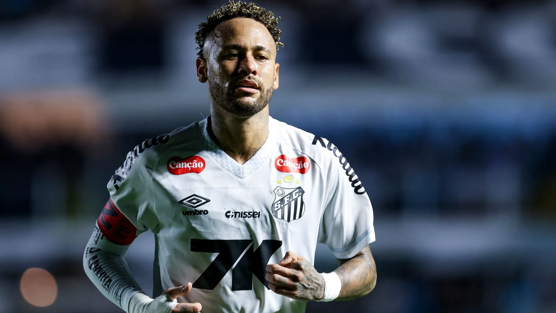 Neymar em jogo do Santos (foto: Ricardo Moreira/Getty Images)