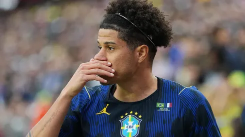 Gabriel Sara em campo com a Seleção Brasileira. Foto: Michael Owens/Getty Images