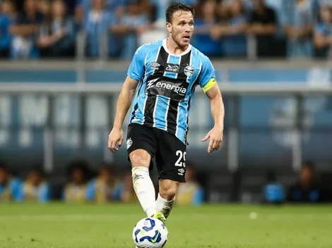 Grêmio define prazo para intensificar negociações pela renovação de Arthur