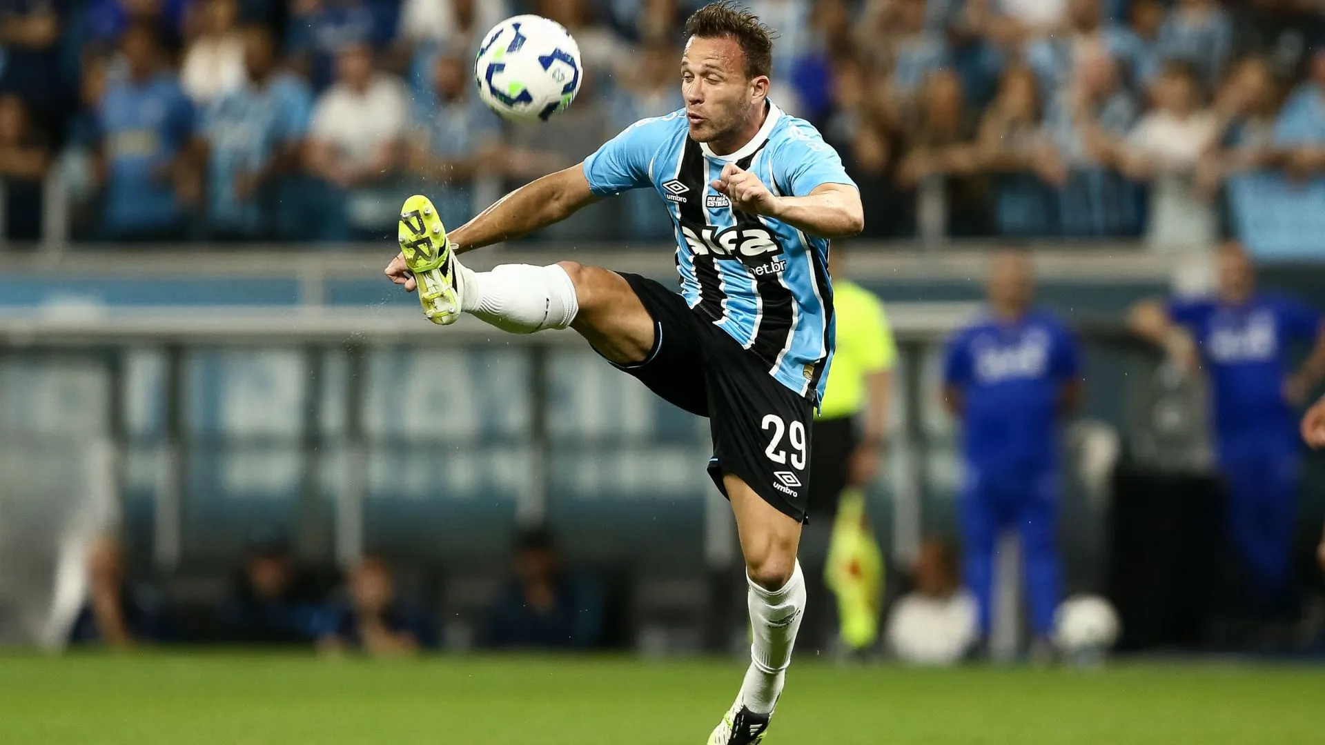 Contrato de Arthur com o Grêmio é temporário (foto: Pedro H. Tesch/Getty Images)