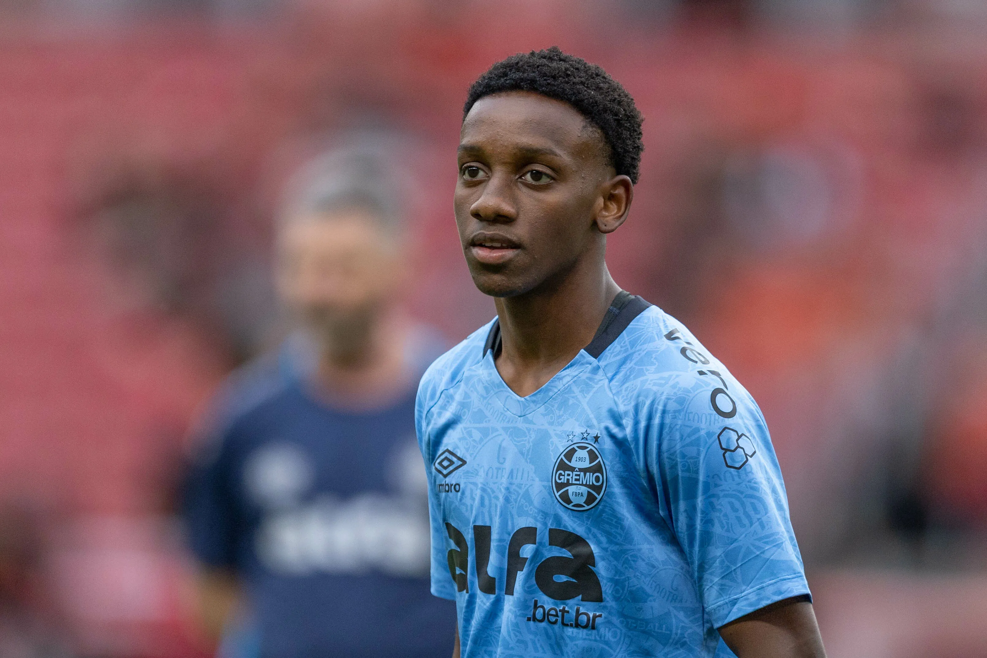 Gabriel Mec em campo pelo Grêmio – Foto: Liamara Polli/AGIF