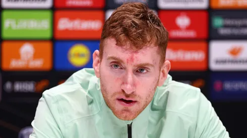 Dejan Kulusevski, do Tottenham, ainda sonha com vaga na Seleção da Suécia. Foto: Clive Rose/Getty Images