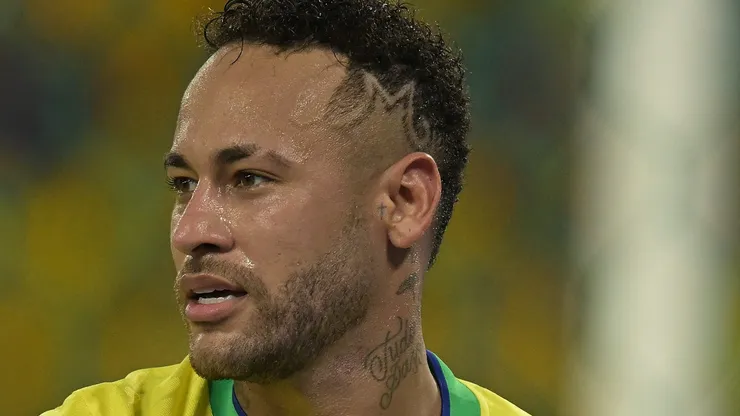 Neymar pode ser ignorado por Ancelotti e ficar fora da Copa do Mundo, repercute jornal espanhol. (Foto: Pedro Vilela/Getty Images)
