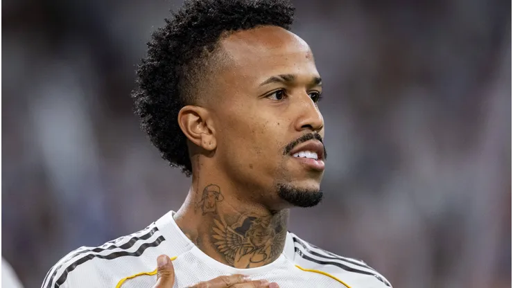 Éder Militão já confirma data para retorno ao Real Madrid. Foto: IMAGO / Alberto Gardin